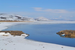 Çıldır Gölü during spring melt.