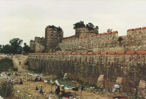 Residences - between Silivri Kapı and Mevlana Kapı (1990)