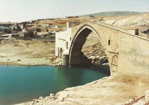 Malabadi Bridge, Diyarbakır (1147)