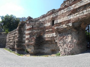 Part of the cistern near the current entrance. It looks a little like the Church of St Saviour Philanthropes, which is embedded in the sea walls.