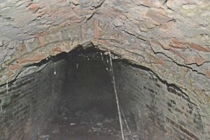 Interior of the vault beneath the central arch of the previous picture.