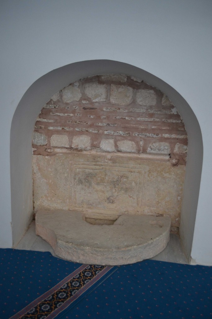 mary-tomb1