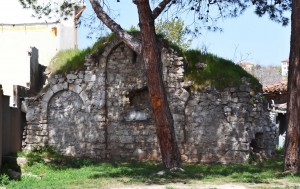 Intact wall on the south side