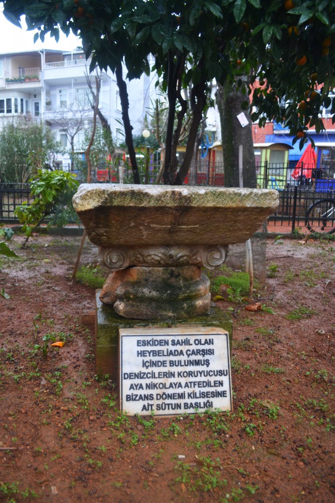 aya-nikola-heybeli