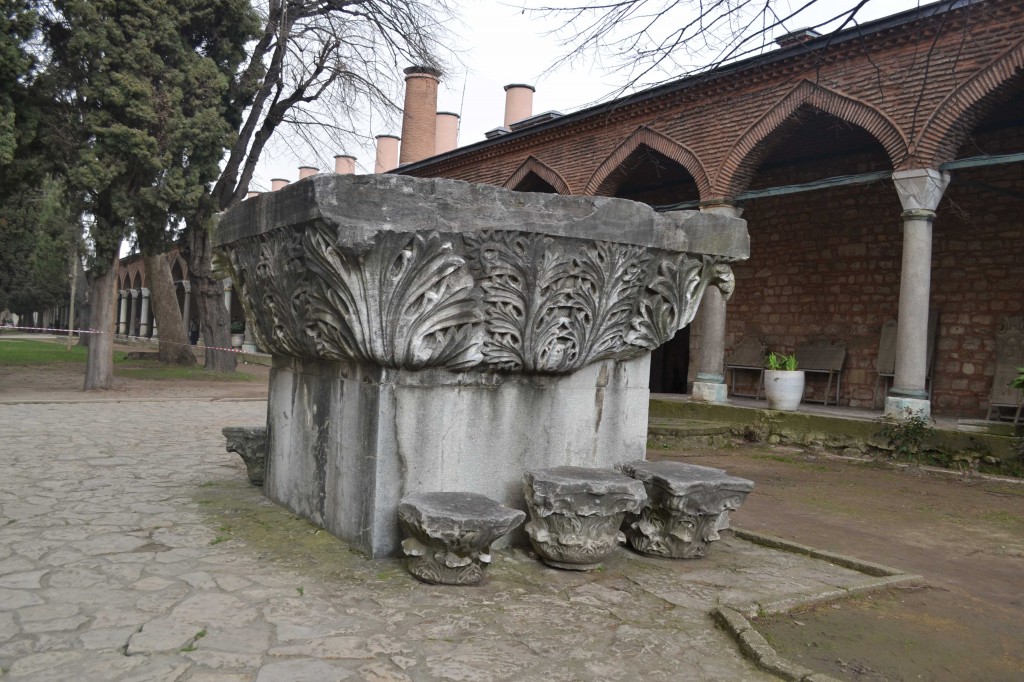 column-capital