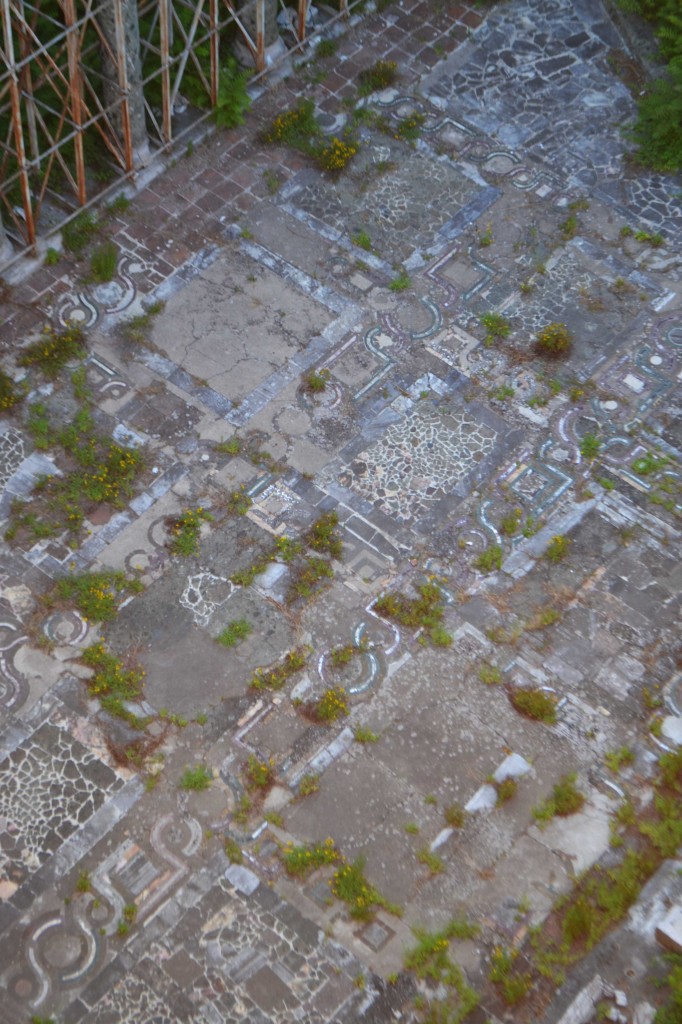 mosaic-floor mosaic-floor